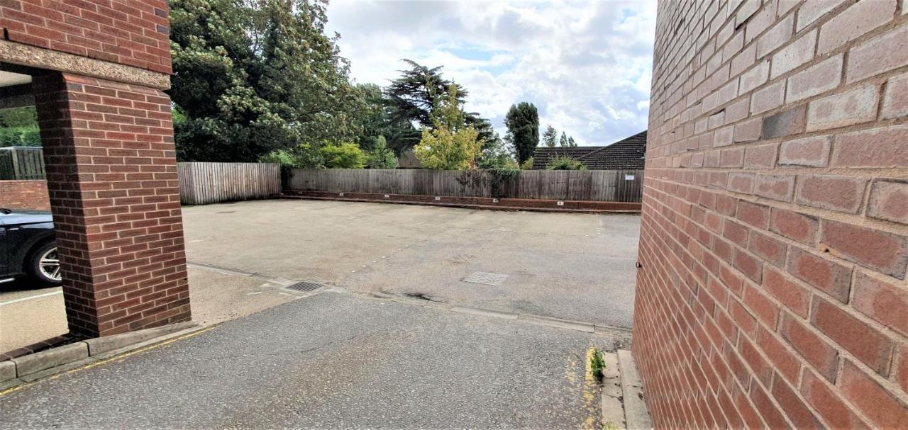 Cliftonville Heights - 2 Bed Home Away From Home Northampton Dış mekan fotoğraf