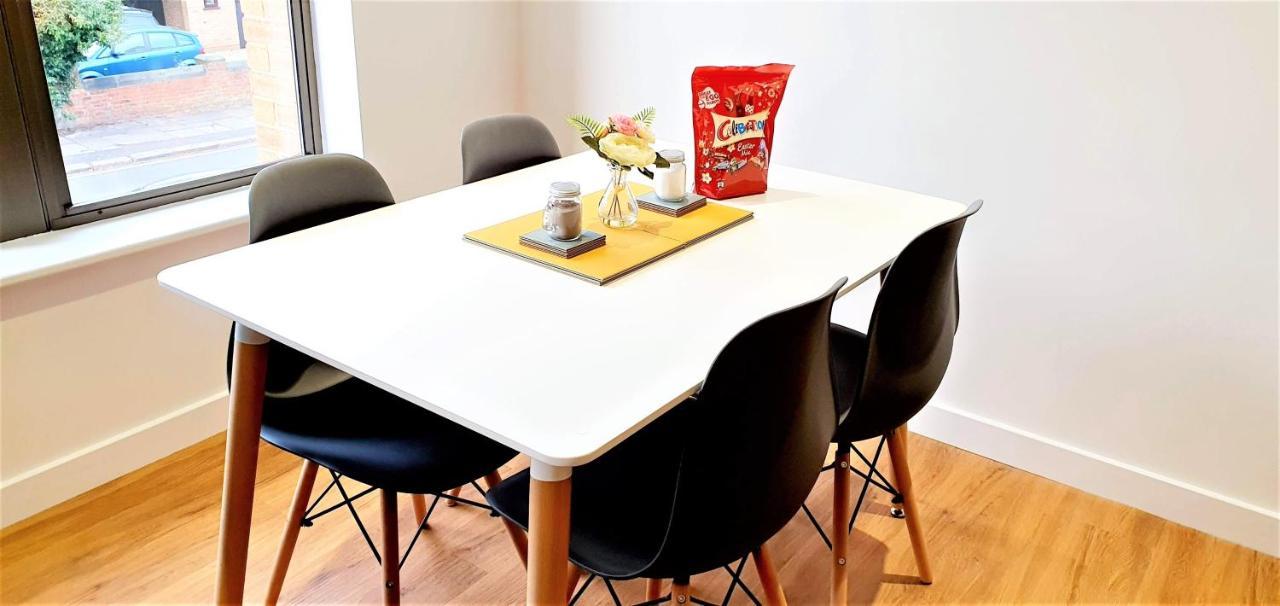 Cliftonville Heights - 2 Bed Home Away From Home Northampton Dış mekan fotoğraf